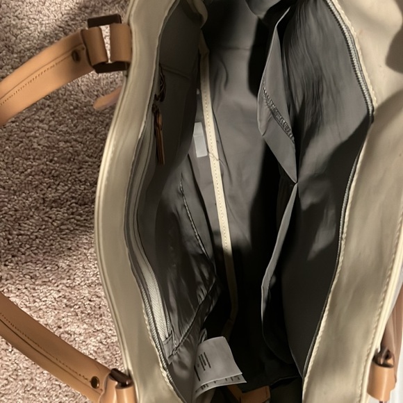 Petunia Pickle Bottom City Carryall in Birch/Stone - Picture 4 of 4